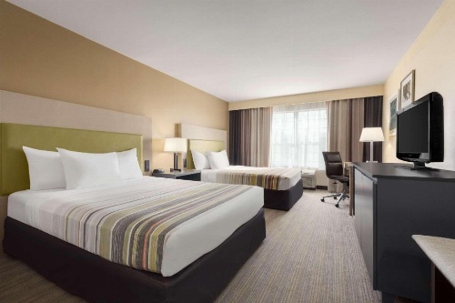 Country Inn & Suites by Radisson, Milwaukee Airport, WI image 2
